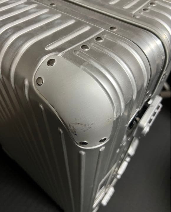 64ミリマルチホイールハウジング トパーズ グレー | リモワ(RIMOWA
