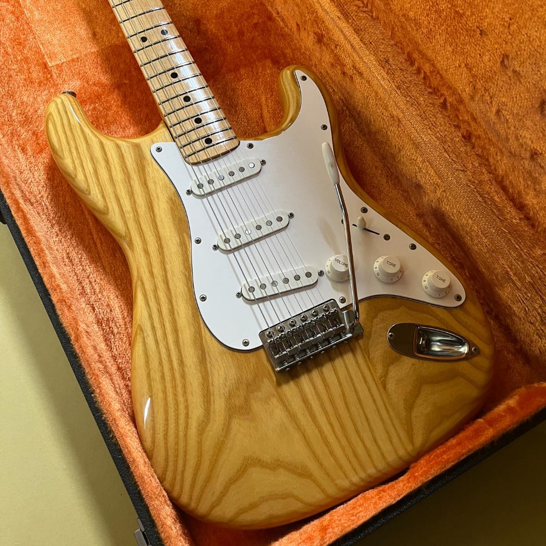 Fernandes FST-75 石ロゴ 1970年代 ストラトキャスター Fernandes FST-75 石ロゴ 1970年代 ストラトキャスター 70年代