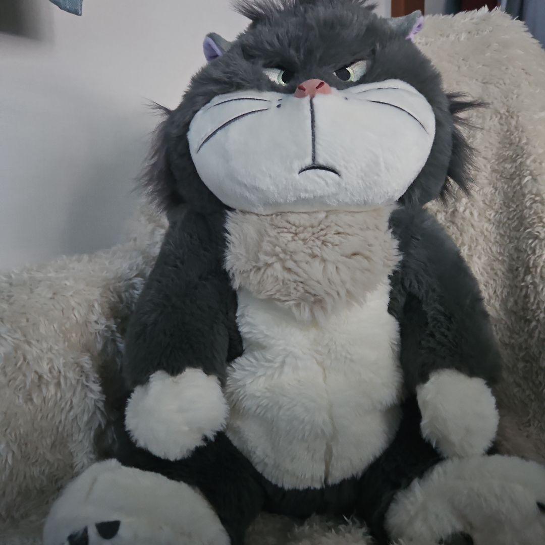 ディズニーストア　ルシファー　ぬいぐるみ CAT DAY
