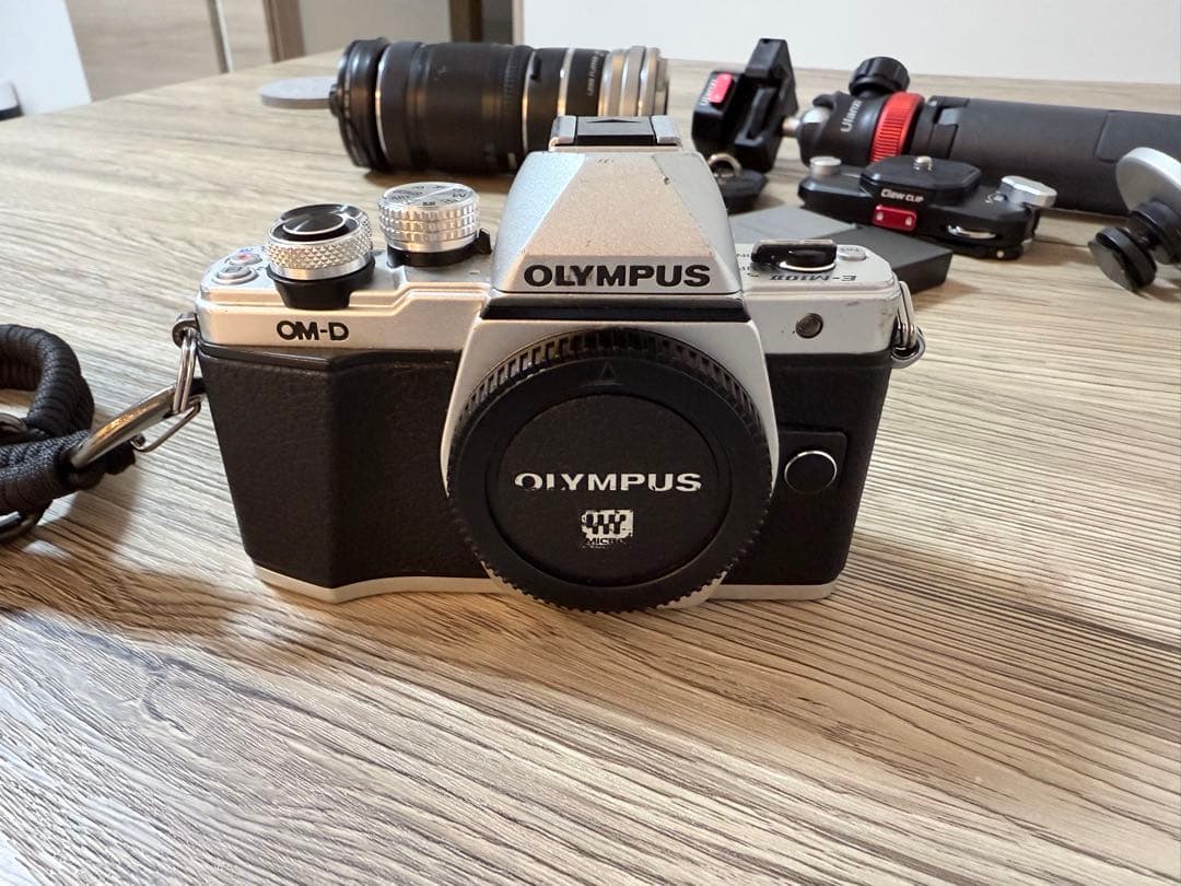 1/5迄値下】OLYMPUS OM-D E-M10+Ulanzi+Gowing