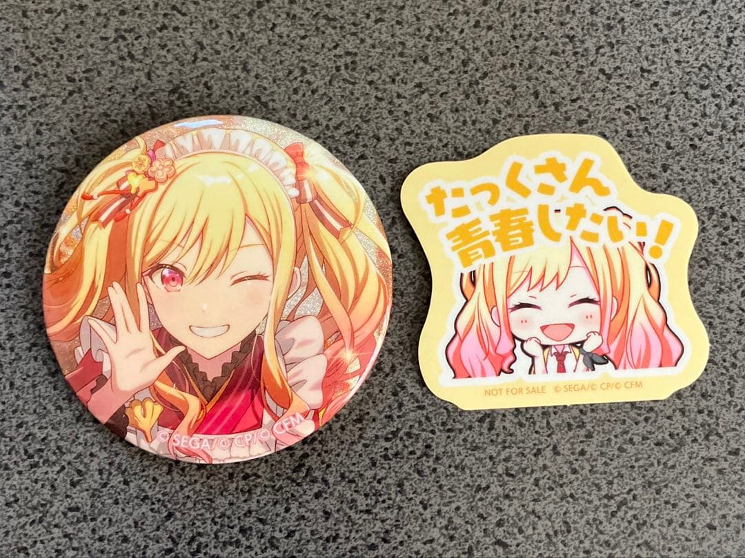 プロセカ 天馬咲希 グリッター缶バッジ 48c 特典 シール - メルカリ