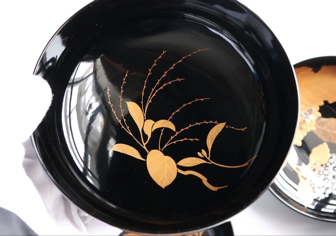 MB190】天然木漆塗 紫陽花と葵 金蒔絵 螺鈿入 黒塗 煮物椀 五客 昭和期