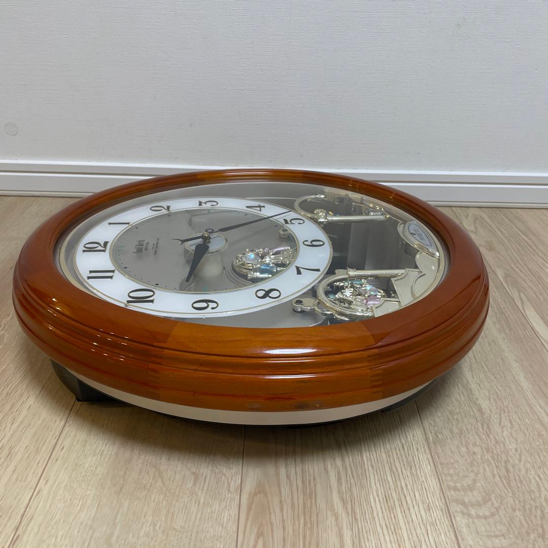 RHYTHMのスモールワールドからくり時計