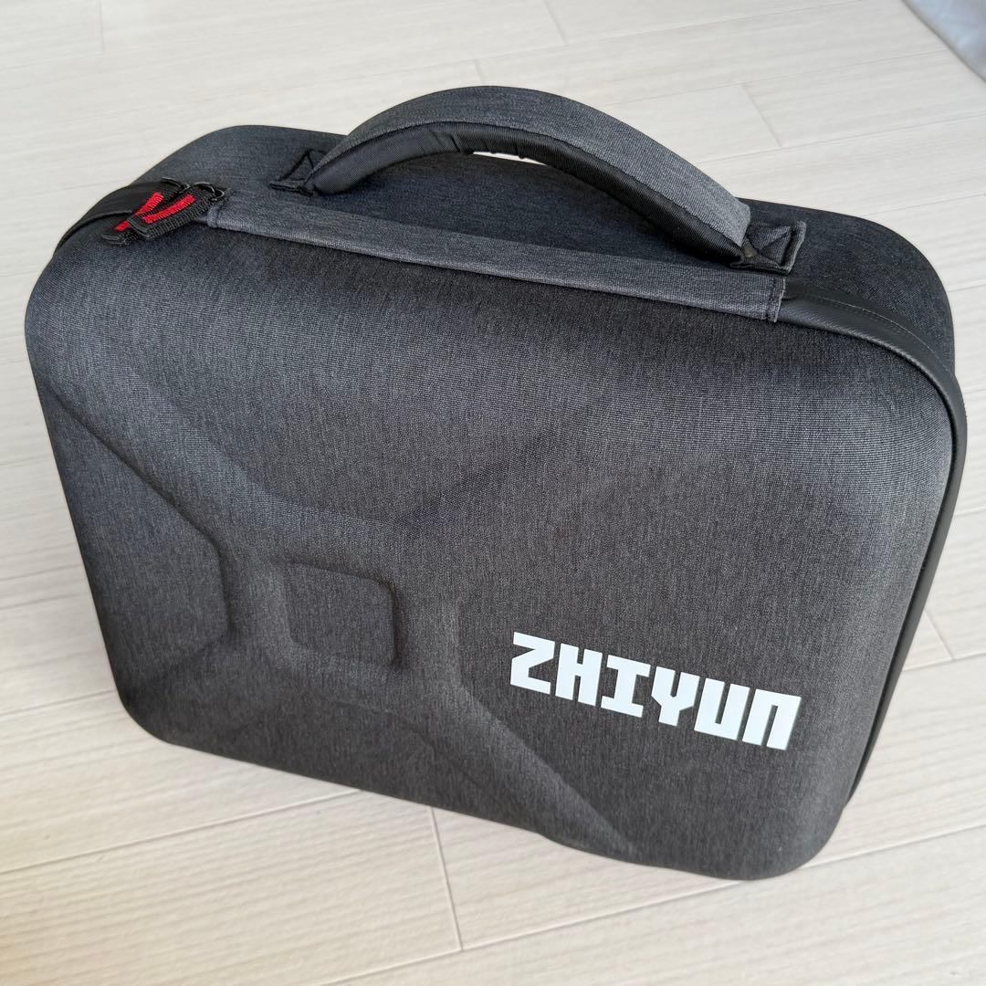 ビデオカメラ ZHIYUN MOLUS G200