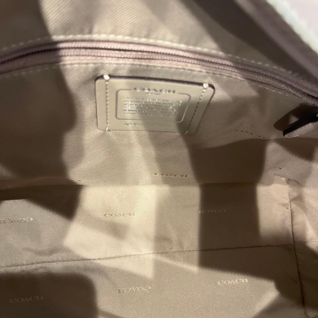 ハワイで購入】新品COACH エンボス加工 ベージュトートバッグ