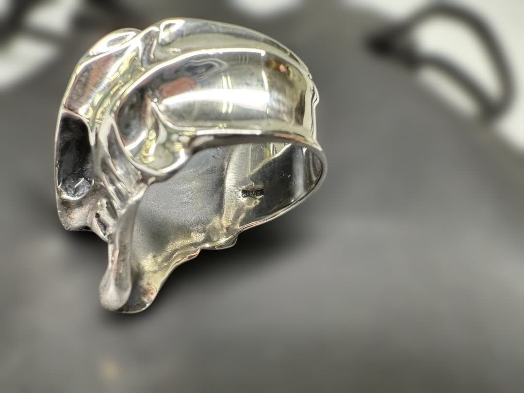 スカルデザイン シルバーリング 専用ポーチ付き　925