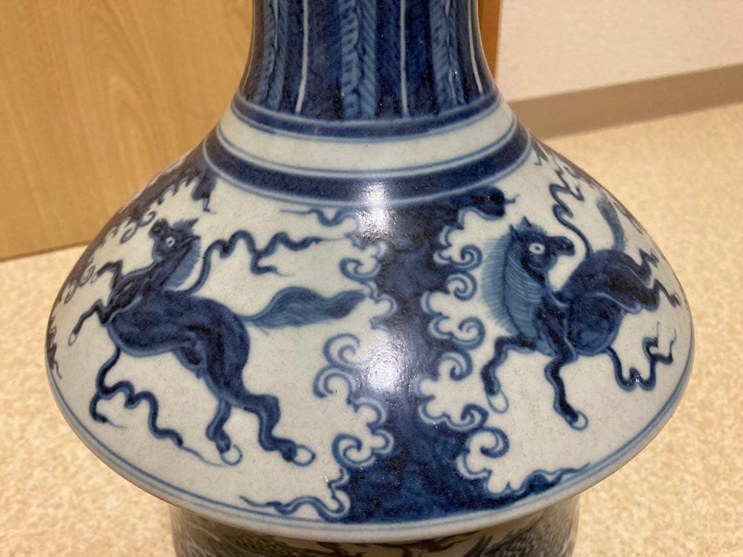 中国骨董／青白磁の馬と龍の花瓶／大明永樂年製／高さ