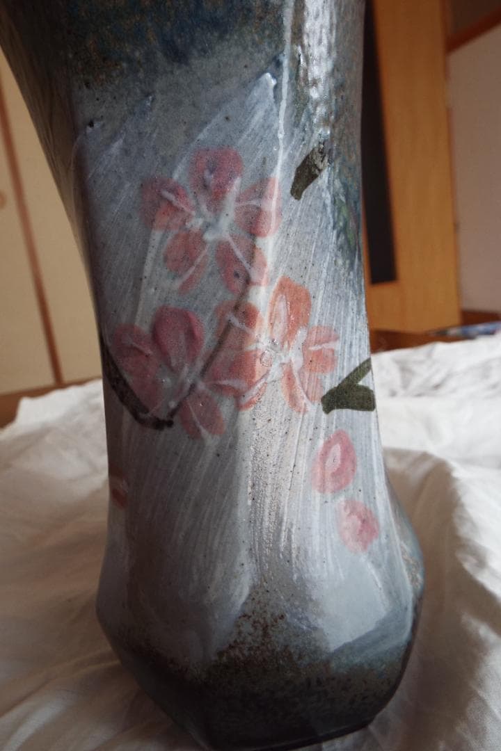 人間国宝浜田庄司の「六角捻花生 」 共箱 - メルカリ