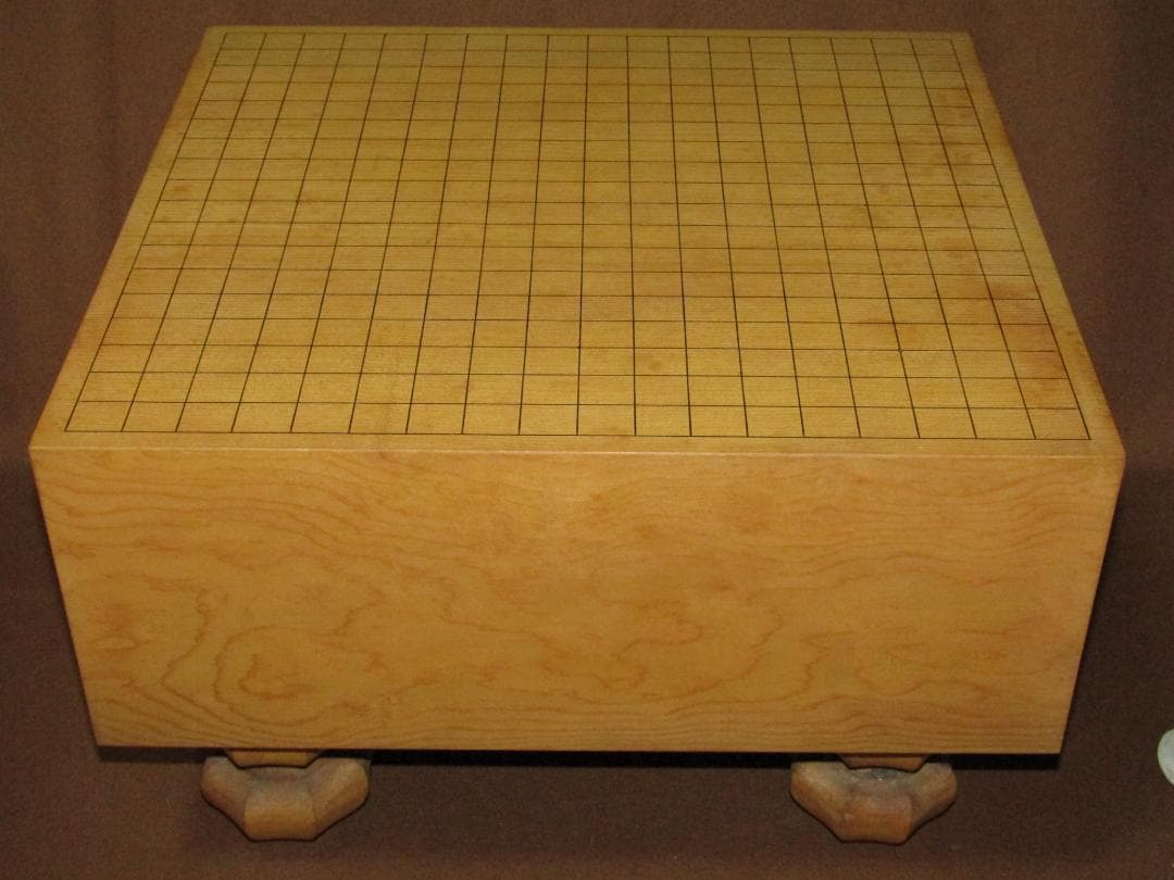 【古い新榧製　碁盤・碁笥・蛤・那智黒　白石・１５０個　黒石・１８０個】囲碁