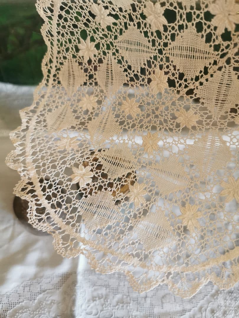 アンティーク イタリア 繊細で涼やかなリネンレース ボビン編み 立体的