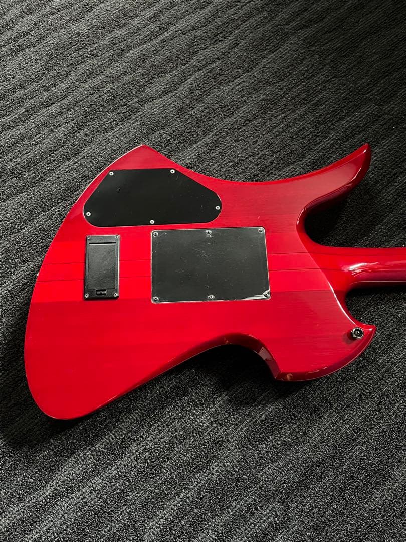 B.C.RichMockingbird モッキンバードスルーネックフロイドローズ