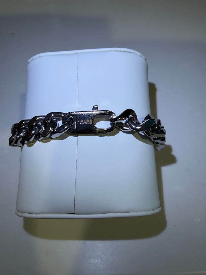 【値下げ品】Fendi シルバー チェーンブレスレット