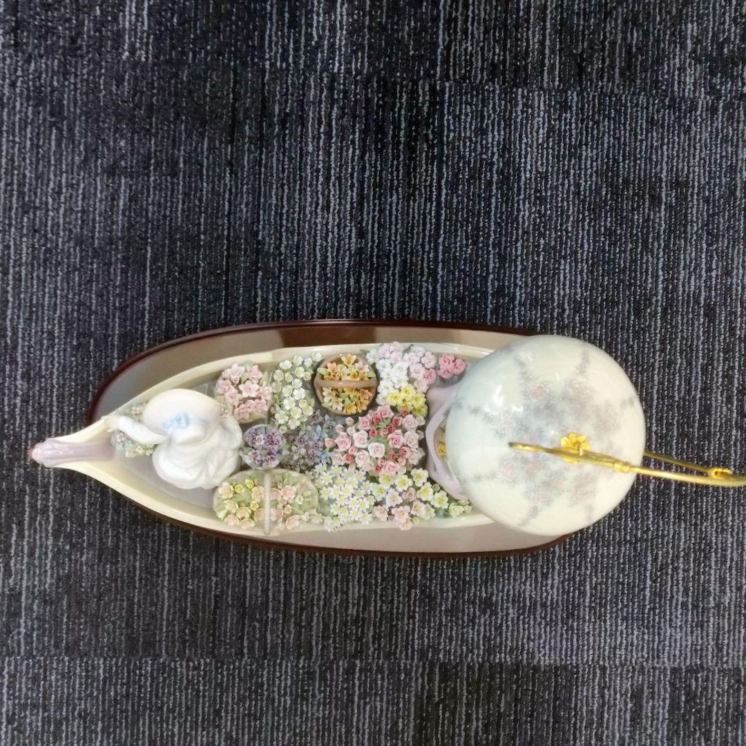 リヤドロの代表作＊「バルコ・デ・フローレス」＊専用台座付き