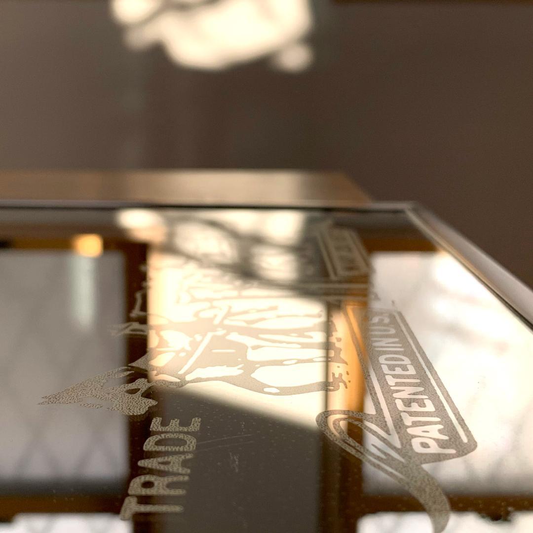 Levi's リーバイス ミラー 鏡 中古品