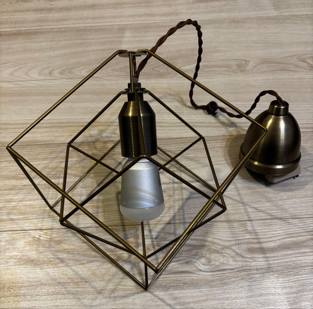 【美品】インターフォルム　ペンダントライト LED電球付き✨