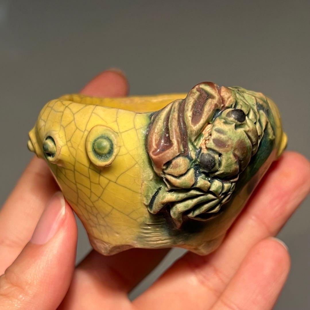 725.古本正志 黄釉蟹彫鼓鉢丸鉢 盆栽鉢 植木鉢 7.5*4.2cm