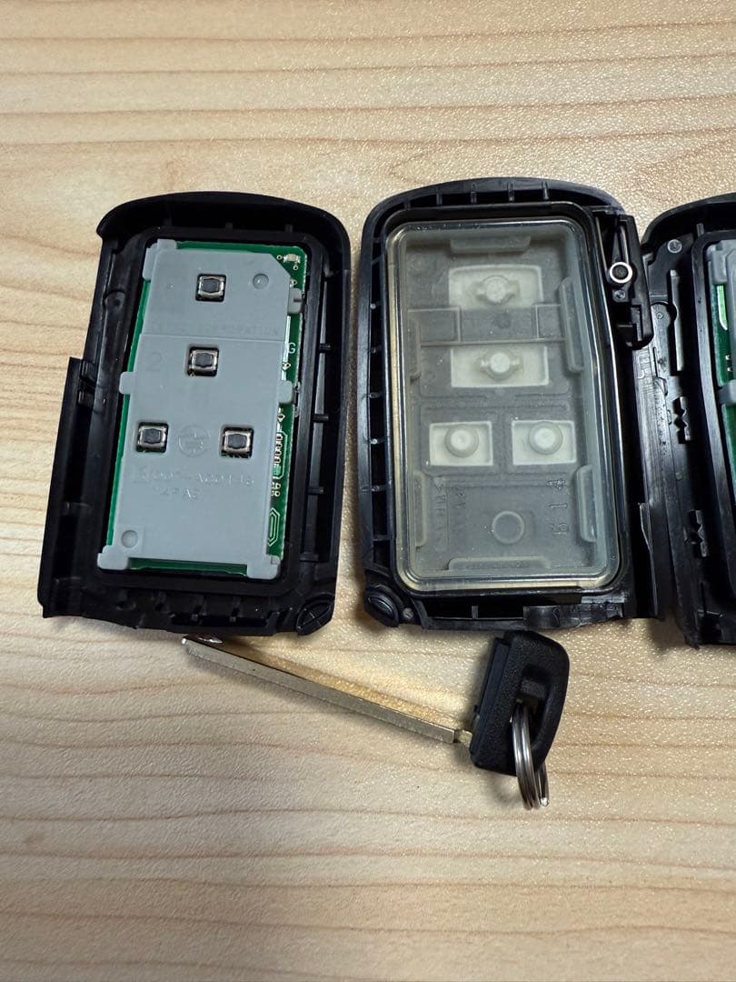 トヨタ純正 アルファード スマートキー (4つボタン) 2個 送料込み