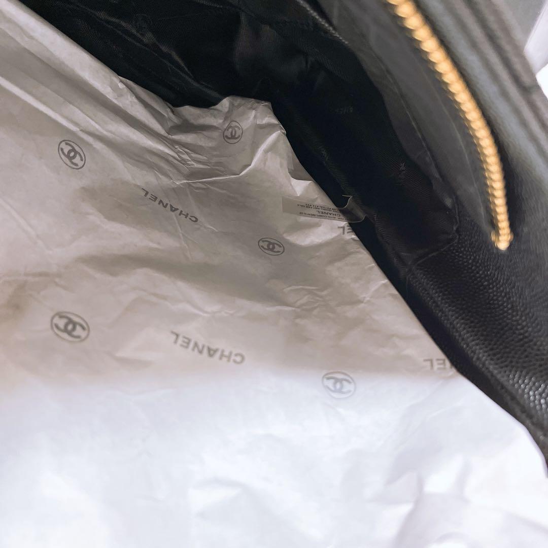 チョコチョコ 様CHANEL MAKEUP キルティングチェーンショルダバック