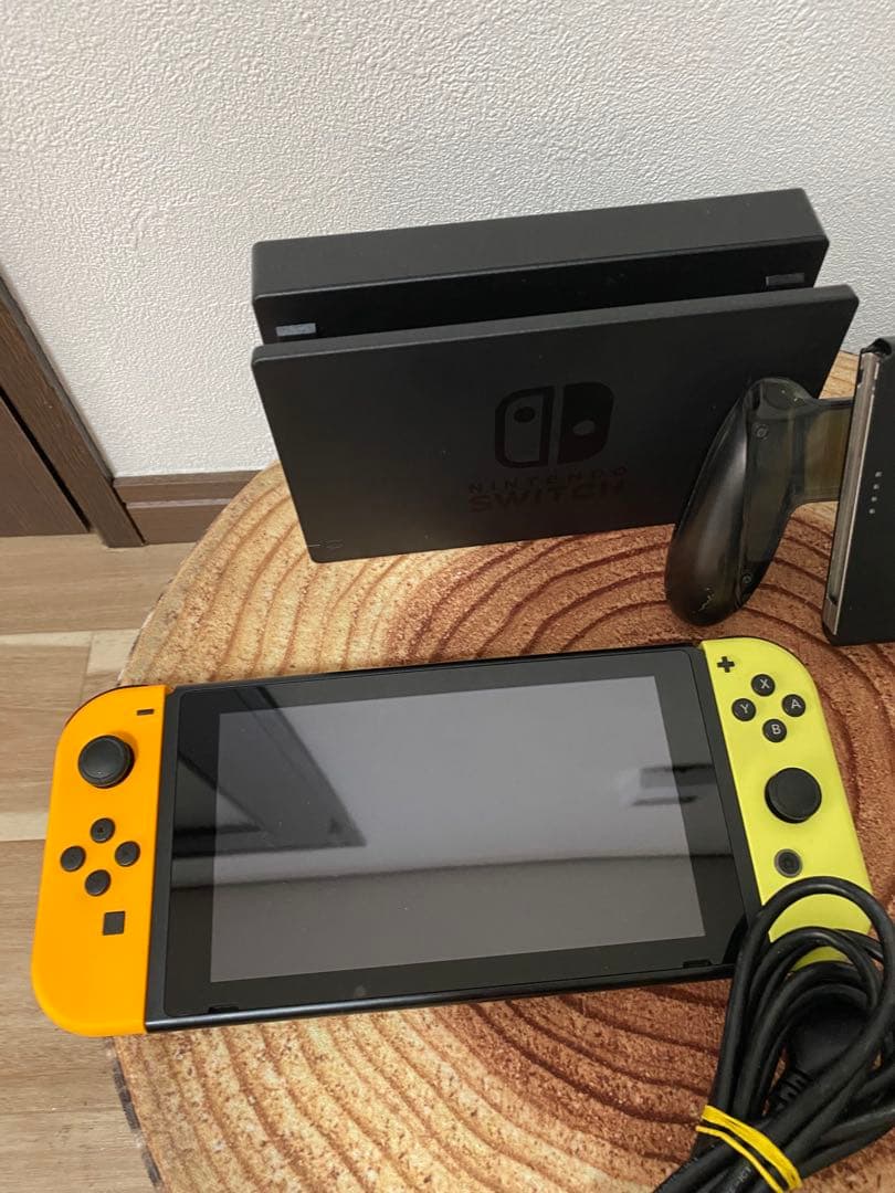 Nintendo Switch ニンテンドースイッチ本体YEL 箱無し