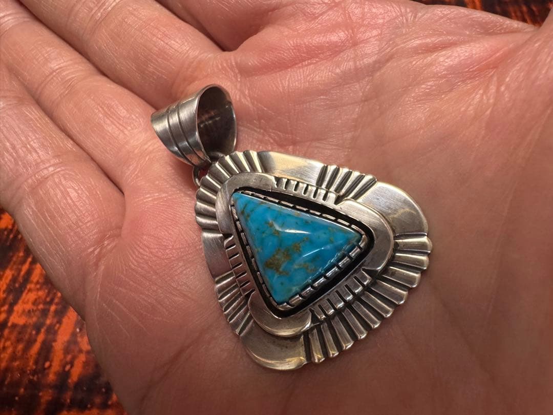 最終 デルバートバンデバー ペンダントトップ ブルージェムターコイズ