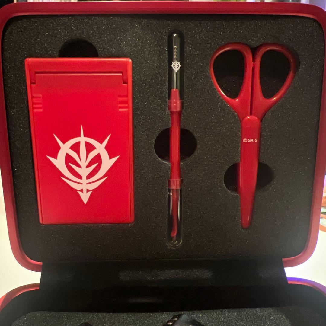 非売品】ガンダム『シャア専用』グルーミングキット-オンライン小売業者