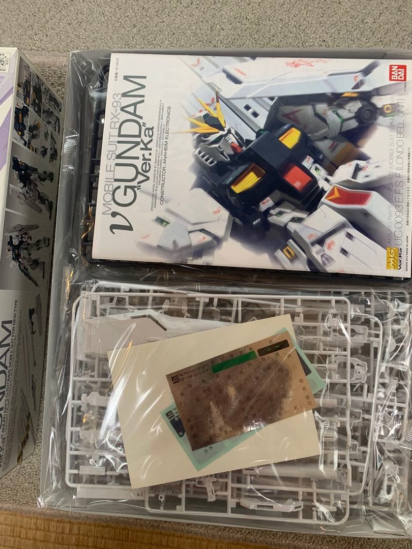 未組立】MG νガンダム Ver.Ka