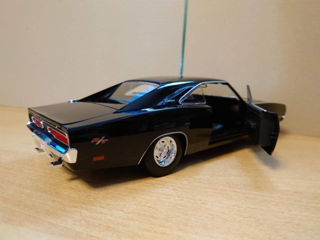 1/18 ダッジチャージャーR/T Dodge Charger R/T 1969