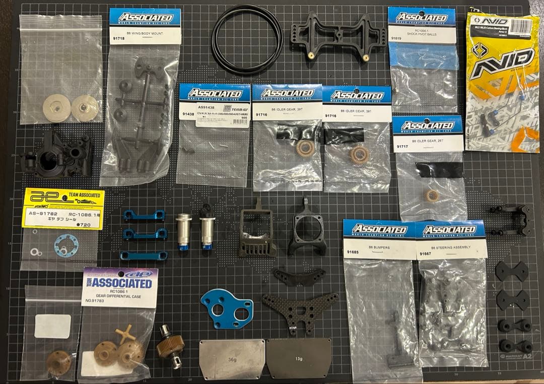 アソシエイテッドB6.2シャーシ&ESC(ダート仕様)