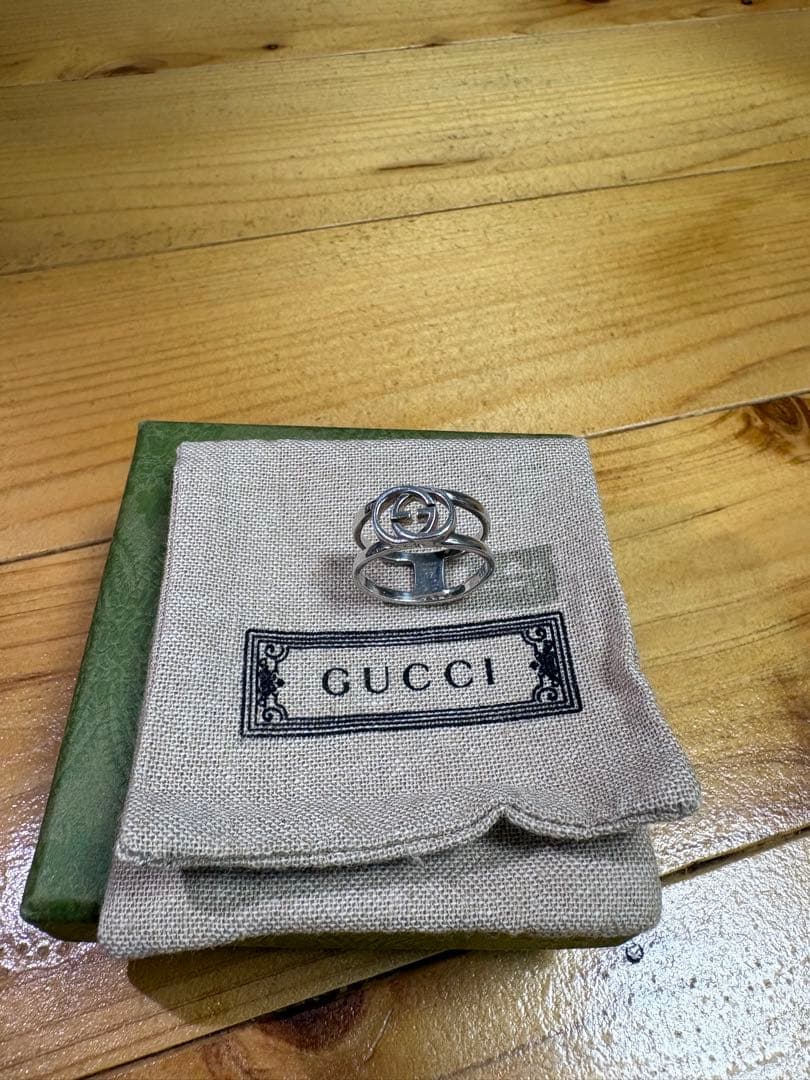 GUCCI シルバー ロゴリング17号