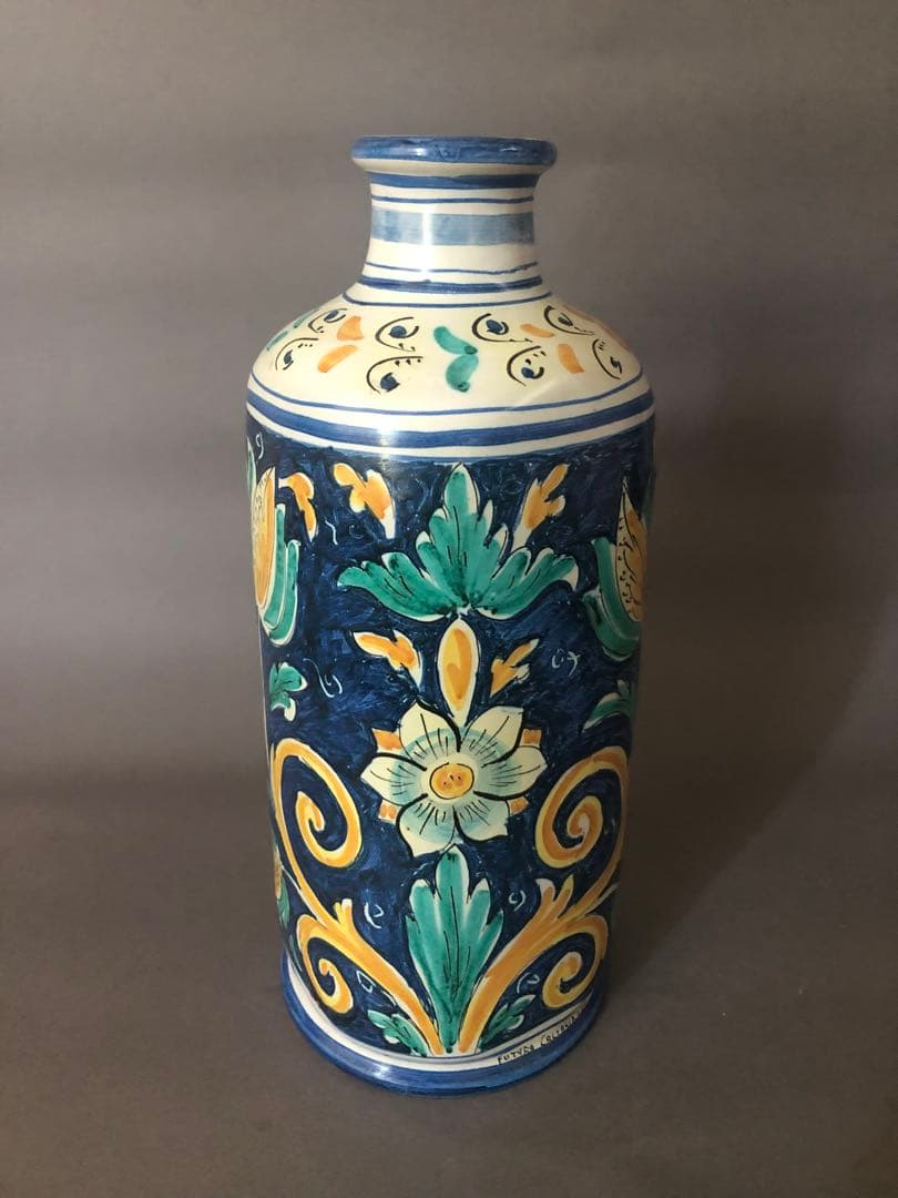 イタリア陶器　花瓶