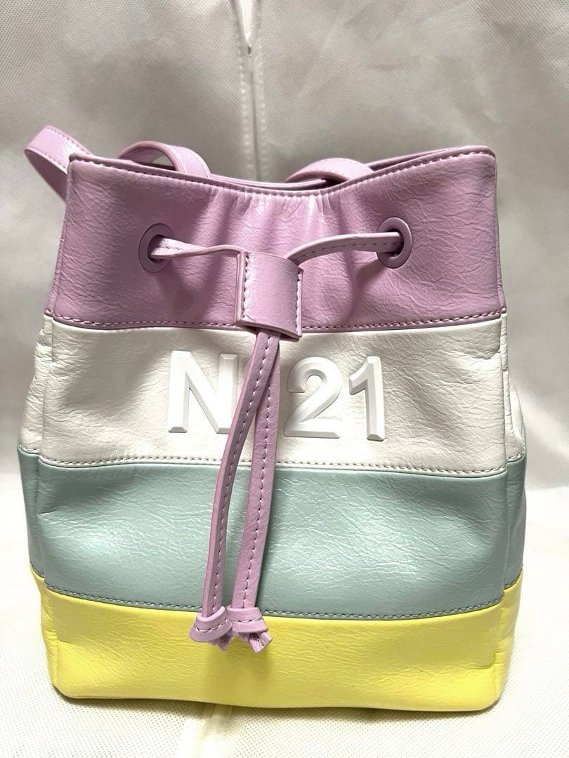 ヌメロヴェントゥーノバッグショルダー付きバッグ