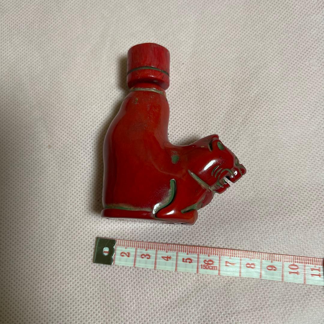 値下げ　虎彫刻　珊瑚風彫　鼻煙壺 ？　山珊瑚？　希少　アンテーク