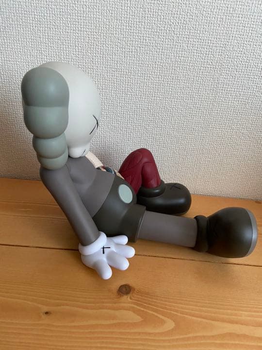 正規品 カウズ OriginalFake フィギュア 人体模型 ブラウンKAWS - メルカリ