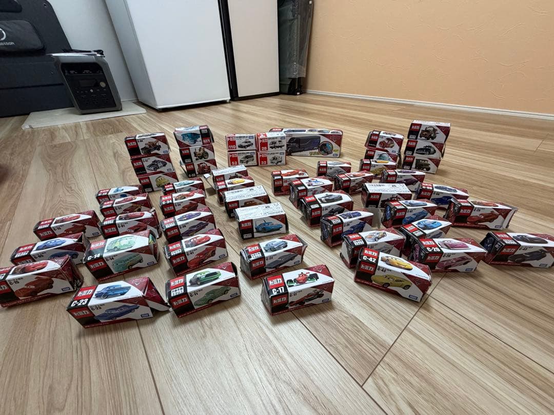 トミカ　カーズ48個　自動車4個　セット