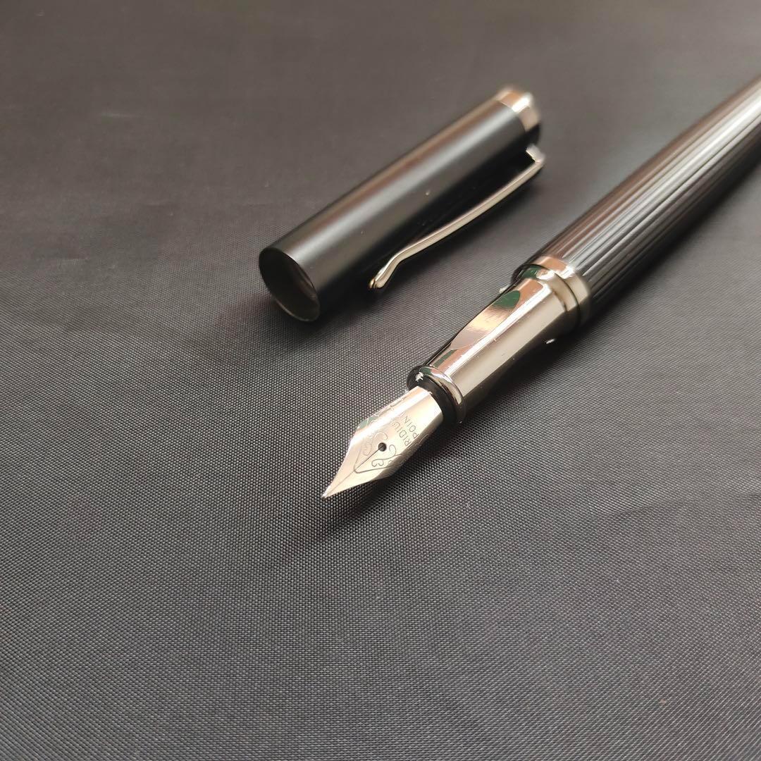 ブラック ストライプデザイン 万年筆の通販はau PAY マーケット - 輸入