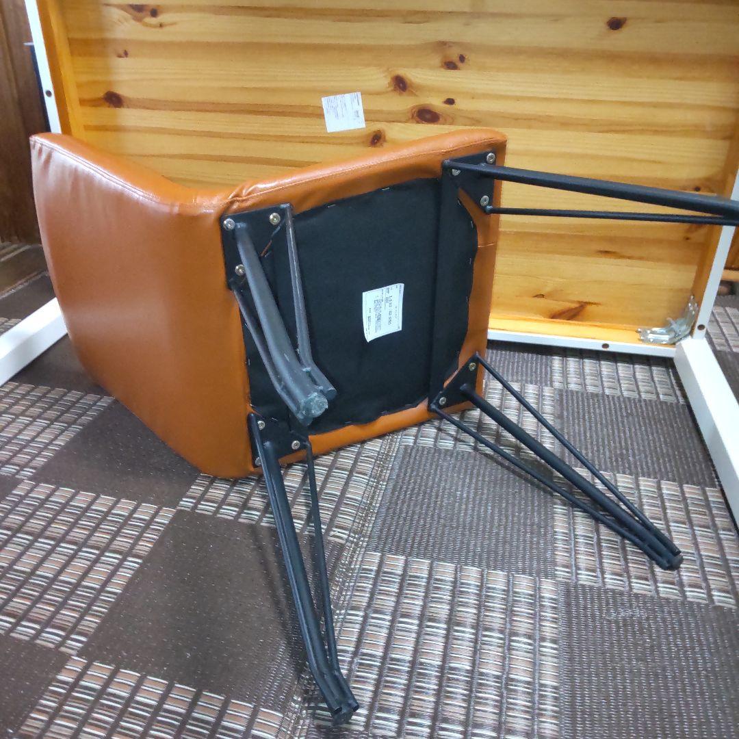 IKEAダイニングテーブルとサン椅子セット