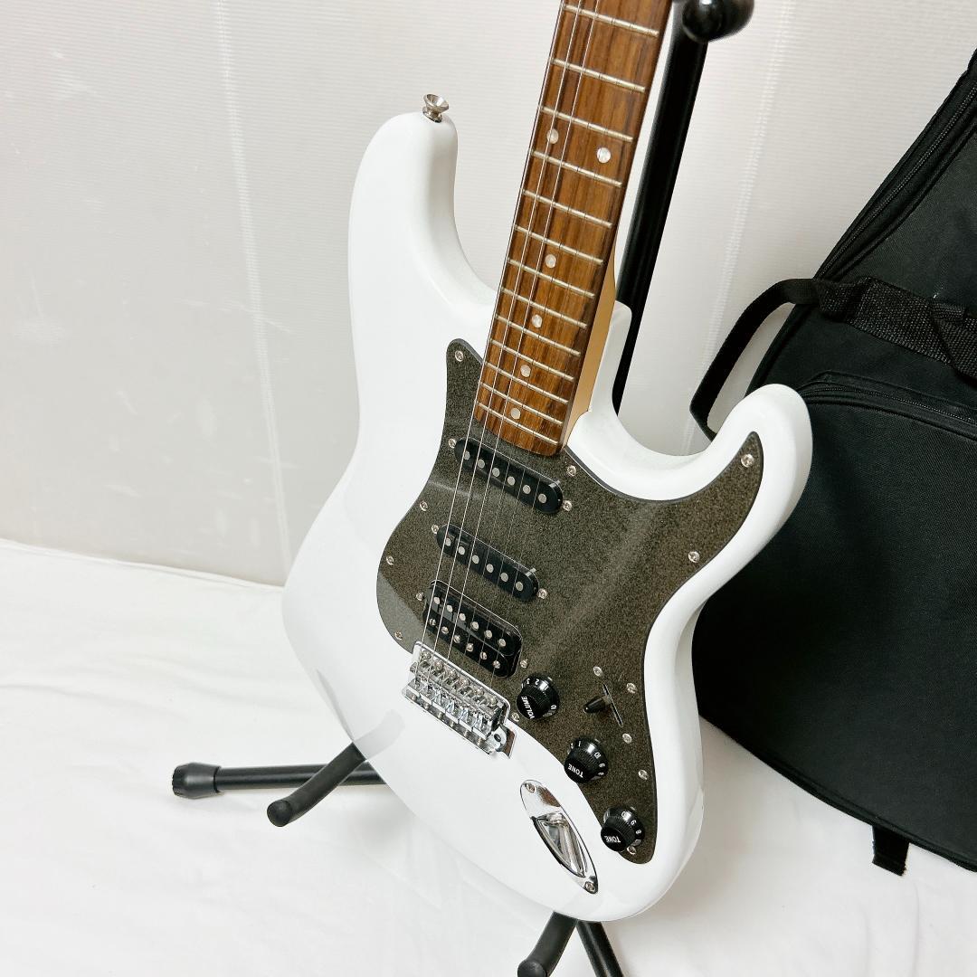 美品】Squier ストラトキャスター HSS エレキギター本体 ホワイト
