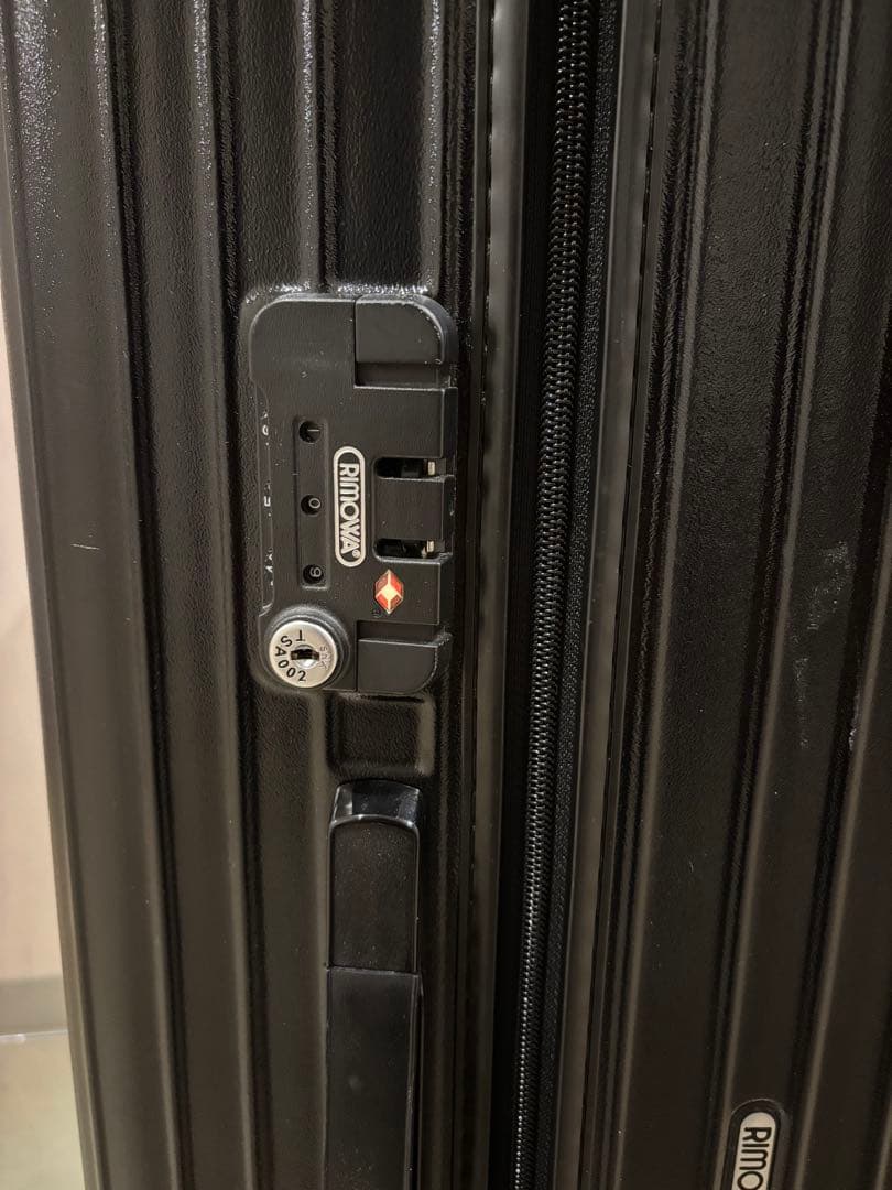 RIMOWA ブラック キャリーケース 63L4ウィール