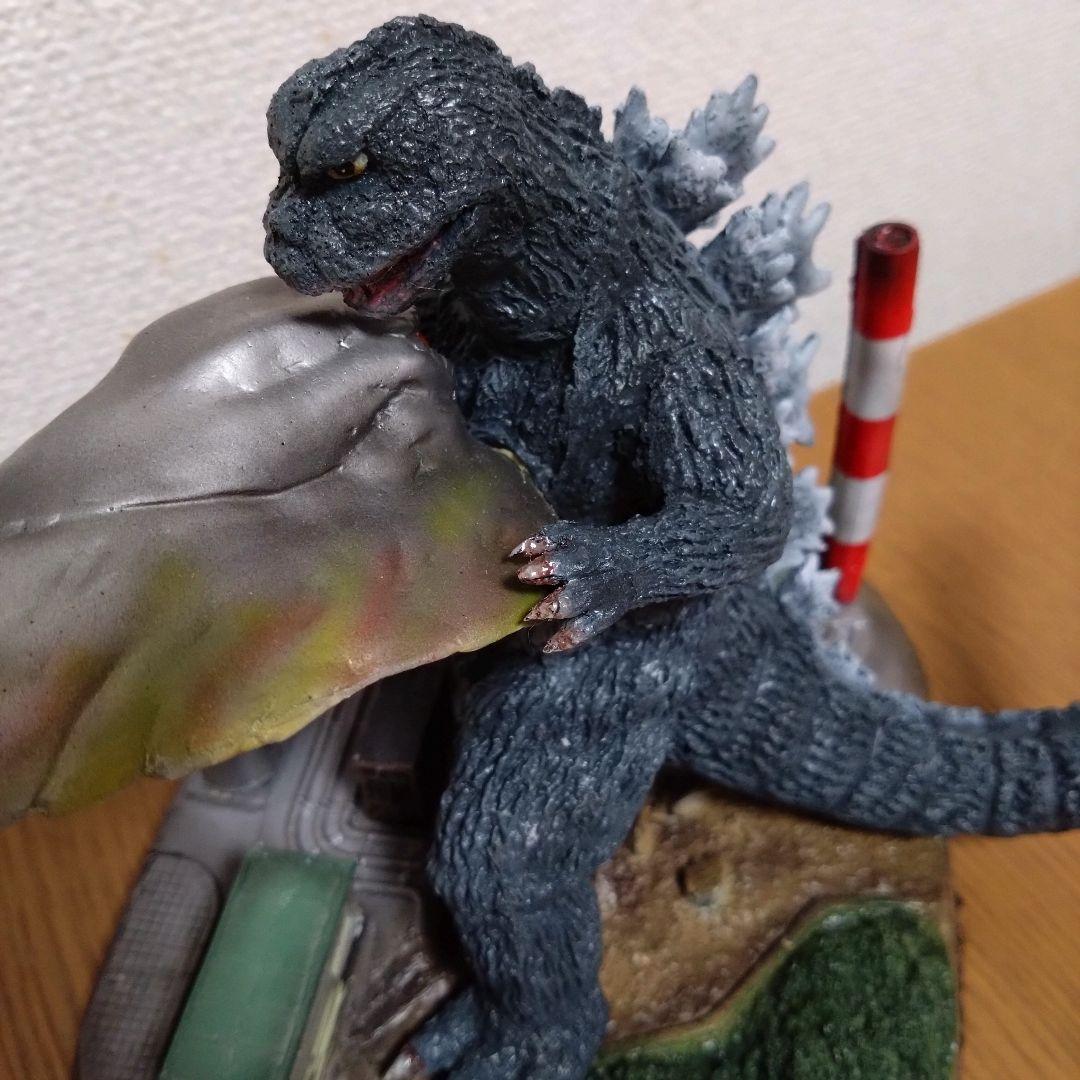 YAMAKAWA造型部 ゴジラ対ヘドラ飛行形態 ジオラマ付き レジン