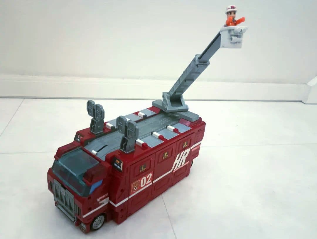 ハイパーレスキュー・ハイパーブルーポリス・トミカ・隊員・犬 価格