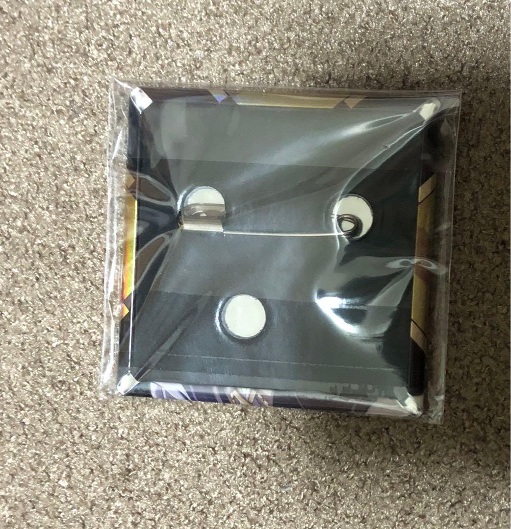 原神 SEGA 鍾離 ホログラムスクエア缶バッジ - メルカリ