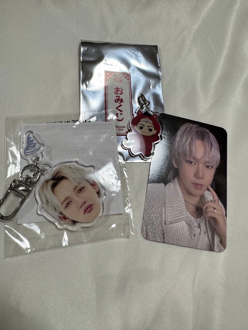 treasure ヒョンソク おみくじ 顔アクキー トレカ - メルカリ
