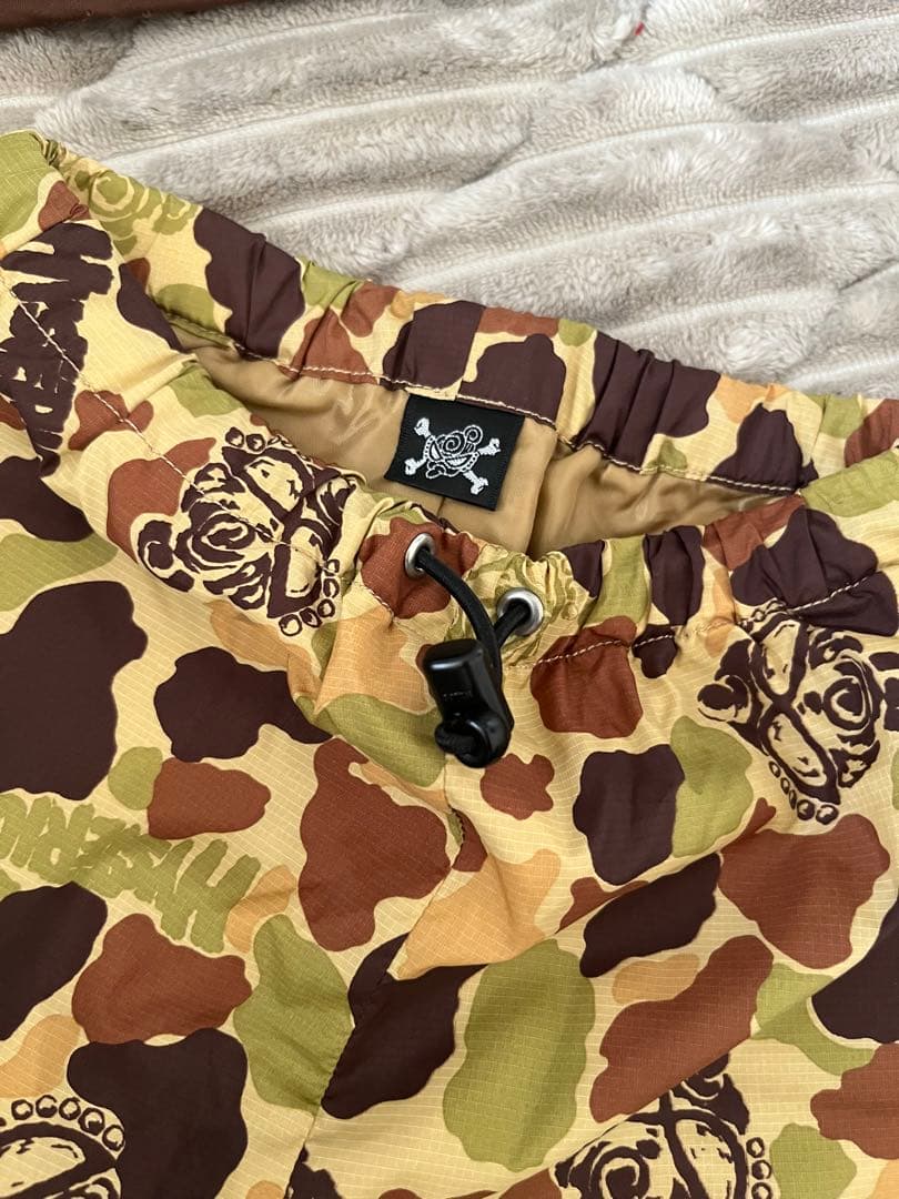 ヒステリックミニ　スポーツ　迷彩　セットアップ　上下セット　ウィンドブレーカー