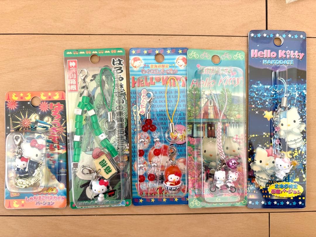 ご当地キティ根付け♡72個セット(新品)