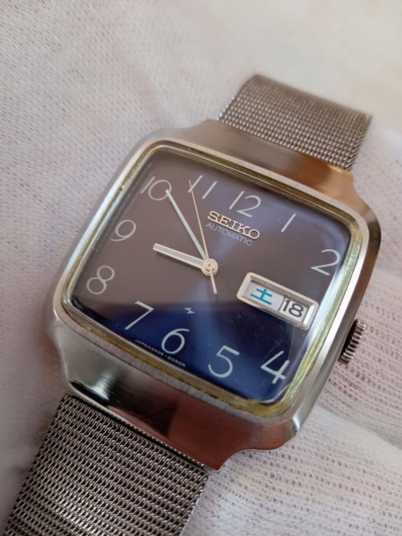 る*】様 SEIKO　アンティーク　機械式自動巻　スクエア型　機能良好　超美品