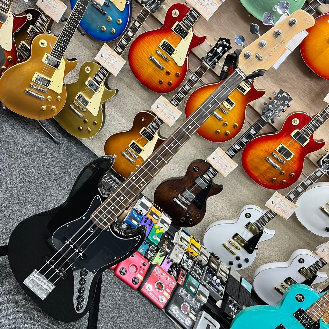 9V電2個+ストラップ込11361Sire Marcus Miller V3