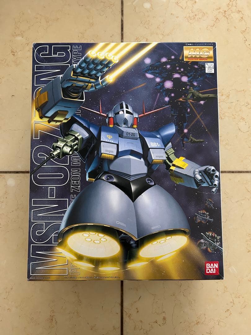 BANDAI MSN-02 ZEONG 1/100 プラモデル Amazon.com: Bandai Hobby - Mobile Suit Gundam - #22 MSN-02 Zeon