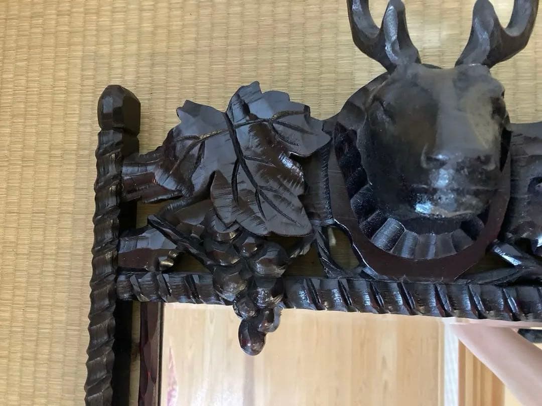 送料込 西洋アンティーク 木製ミラー 鹿と葡萄の装飾 - メルカリ