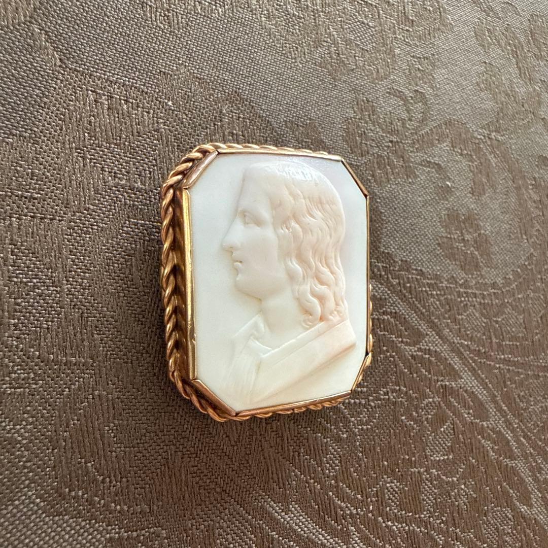 アンティーク】9金刻印 シェルカメオブローチ英国製、逸品！ 最終価格