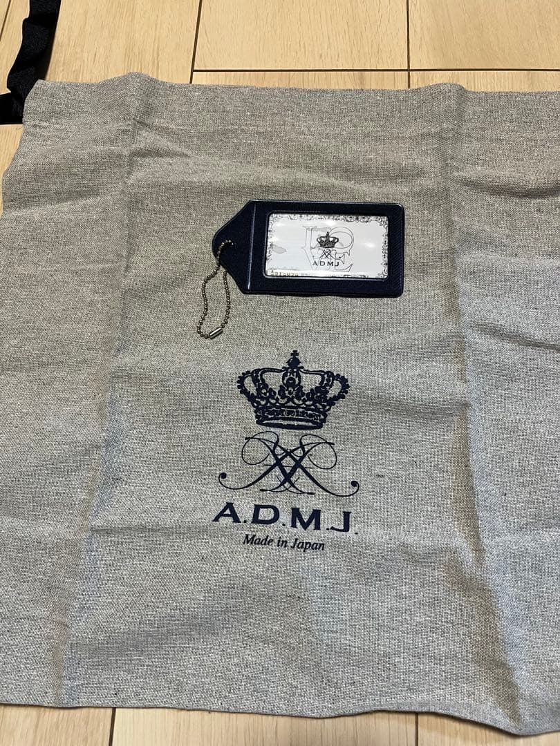 A.D.M.J. ショルダーバッグ牛革シュリンク型押しクロスボディバッグ